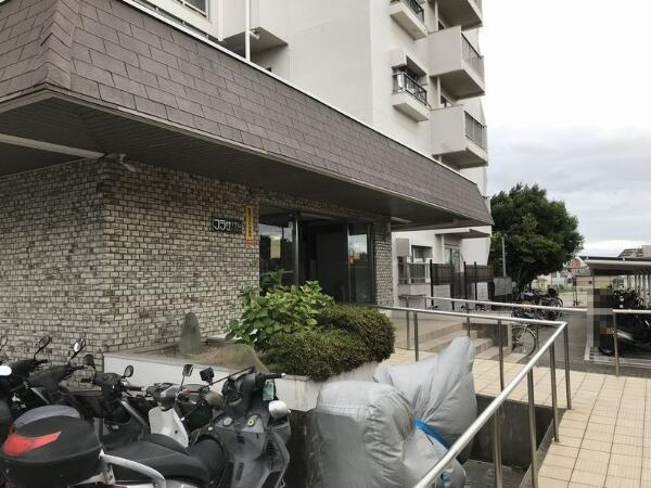 プラザ千里山の駐輪場