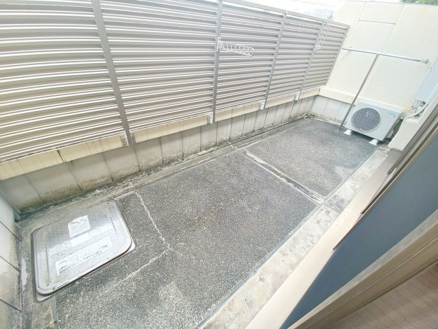 グランドール宝塚のバルコニー