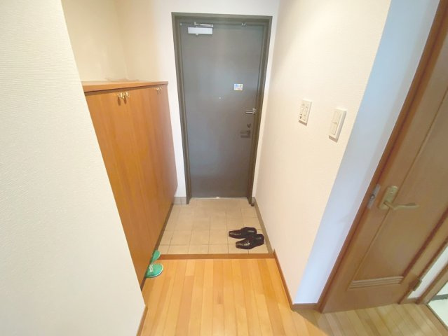 グランドール宝塚の玄関