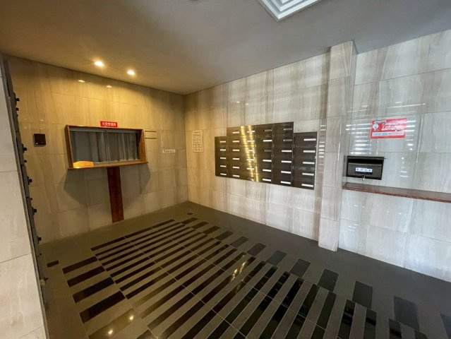 グランドール宝塚のロビー|建物の内部です