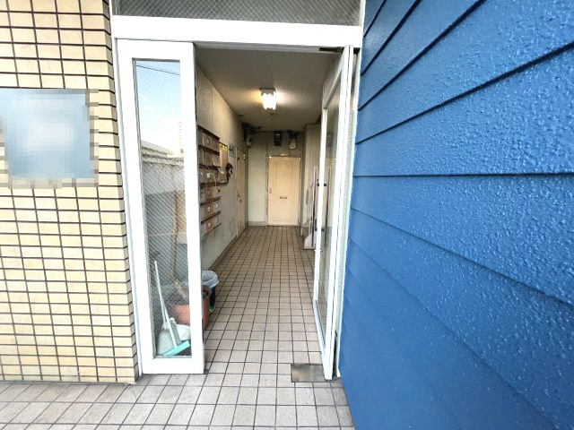 シャルマン南野のエントランス
