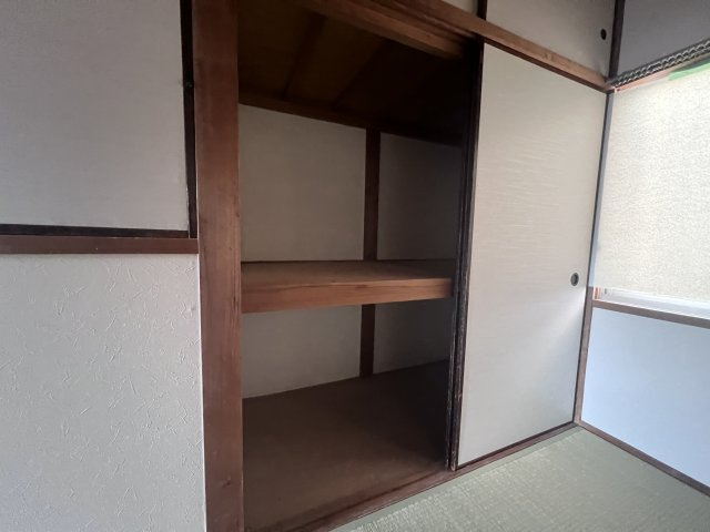 鈴蘭台南町7丁目貸家の収納