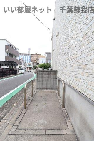 リブリ・Espoir弐番館の駐車場|バイク置場