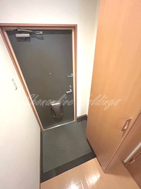 日向セントラルコートの玄関