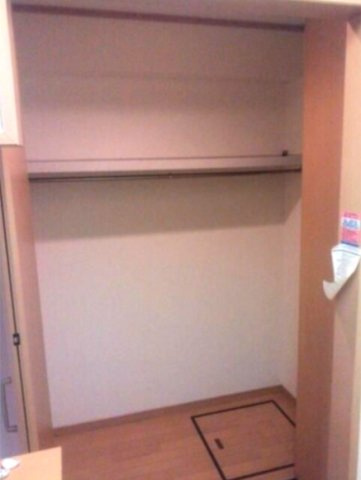 荒川区東日暮里３丁目の賃貸マンションの収納