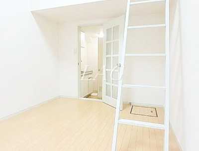 【居間・リビング】 | ソレイユ富士見Ｂ棟 | 洋室のお部屋です。