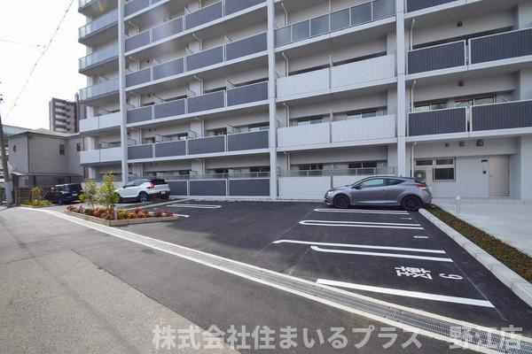 ヴァンヴェール森の宮の駐車場