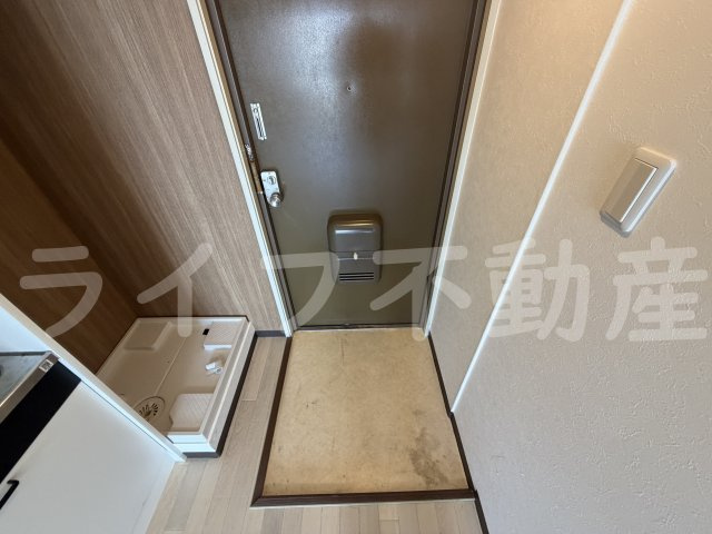 ライラック小阪の玄関