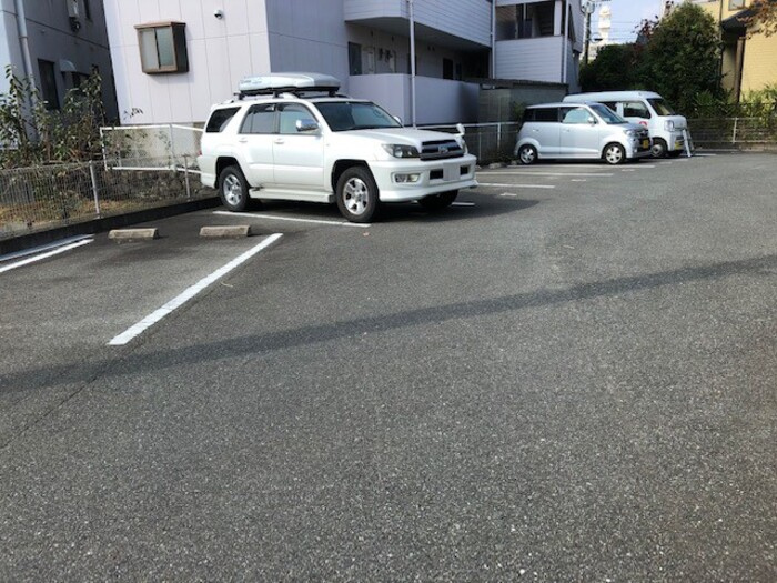 セジュール合川南　A棟の駐車場
