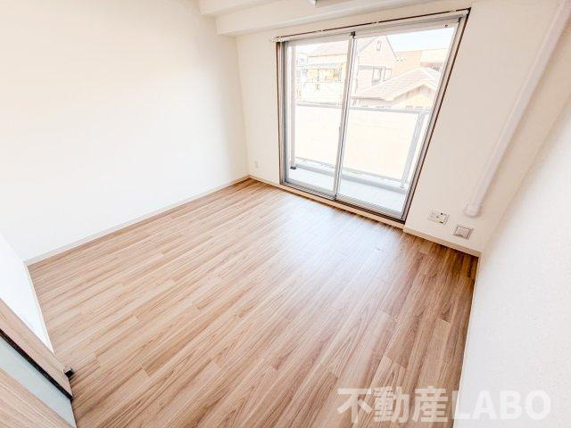 千葉・住吉の洋室