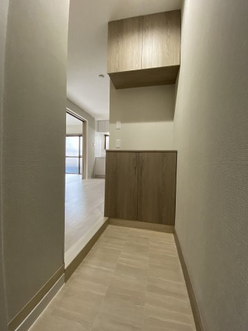 コーポ塚田の玄関|収納もある玄関です