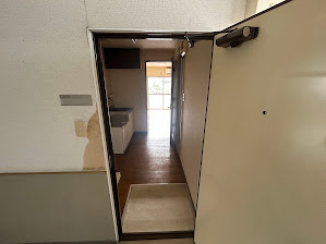 フローレンス秋川の玄関
