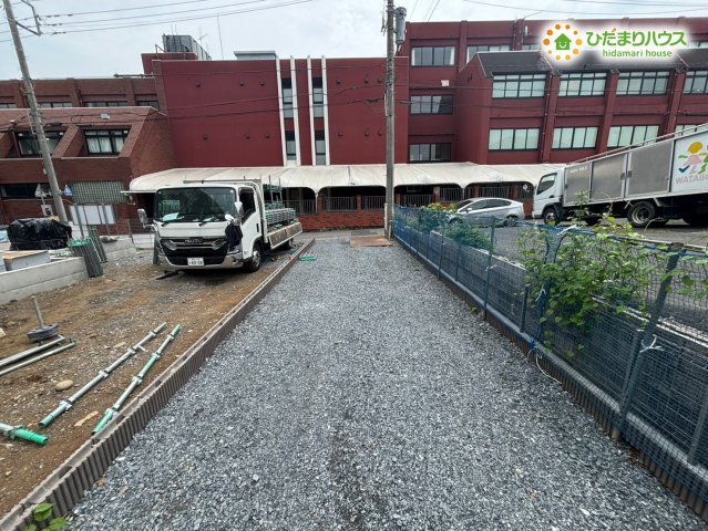 深谷市上野台　第63期　新築一戸建て　クライン　01の前面道路含む現地写真