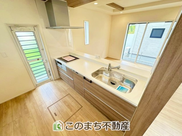 ブルーミングガーデン宇都宮市陽東4丁目の居間・リビング