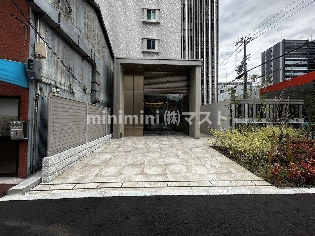 スプランディッド福島WESTのエントランス