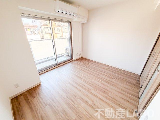 千葉・住吉の洋室