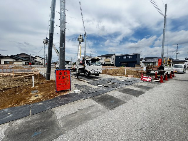 新築　伊勢崎市豊城町第２　クレイドルガーデン　3号棟の前面道路含む現地写真|現地写真　東側接道幅員約4.6ｍ