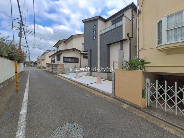 練馬区大泉町5丁目　土地35坪超　耐震×長期優良住宅　限定1棟の前面道路含む現地写真