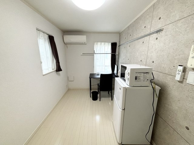 ゼネラルハイツ北千住の内装|明るい色調の室内です