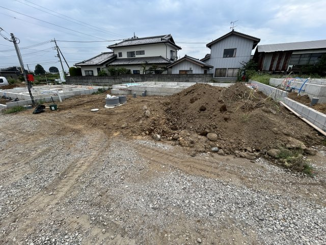 新築　伊勢崎市豊城町第２　クレイドルガーデン　5号棟の駐車場|現地写真　駐車スペースは並列3台分可能です！
