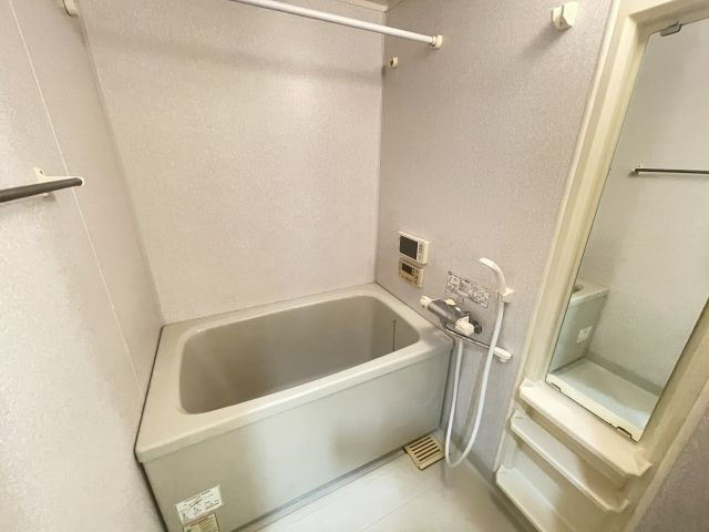 コンフォートスクエア安部山の浴室
