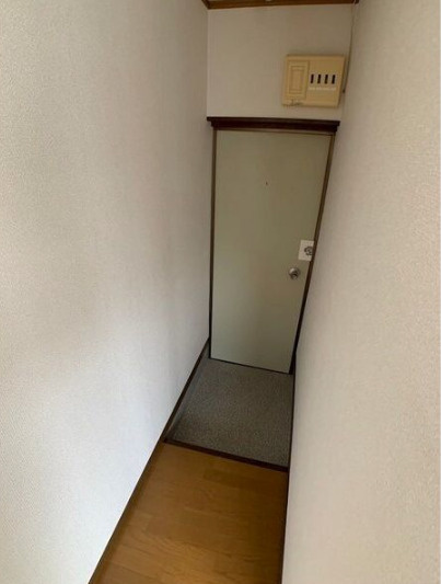 第二篠原荘の玄関