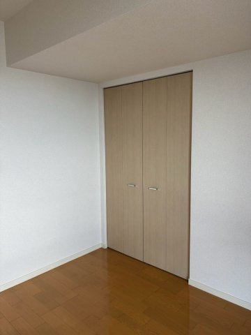 【洋室】 | リベラガーデンマリナタワー