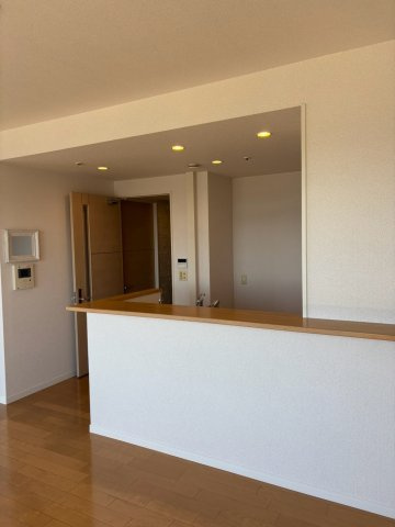 【居間・リビング】 | リベラガーデンマリナタワー