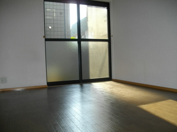 南西向き6帖の洋室です♪