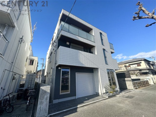 甲子園三保町マンションの外観