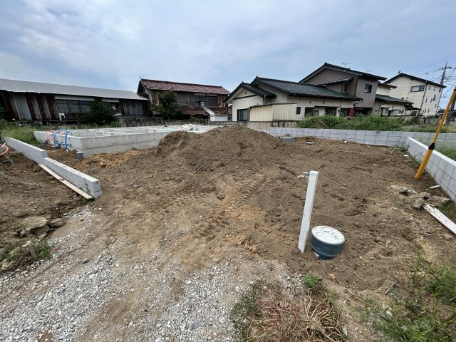 新築　伊勢崎市豊城町第２　クレイドルガーデン　4号棟の駐車場|現地写真　駐車スペースは並列3台分可能です！
