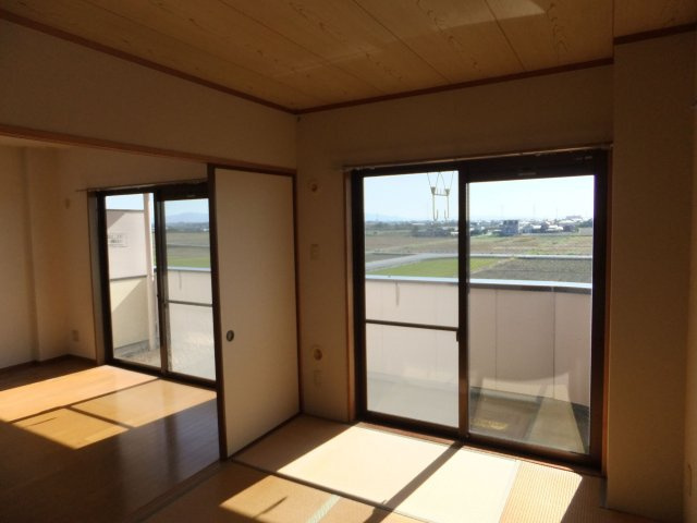グリーンマンションの内装
