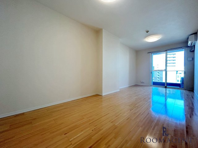 CASA+α名駅南の居間・リビング