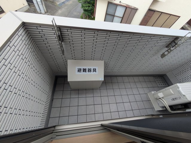 ストリーム鴨居のバルコニー