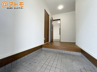 【玄関】 | 富士市伝法　中古戸建て　全1棟