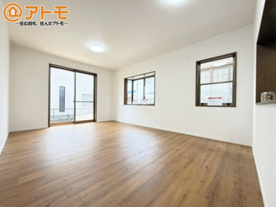 【居間・リビング】 | 富士市伝法　中古戸建て　全1棟