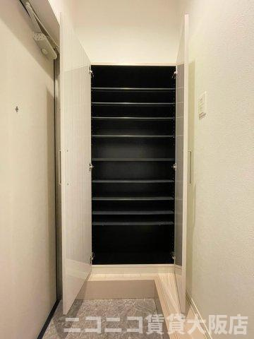 大阪市北区長柄中３丁目のアパートの玄関