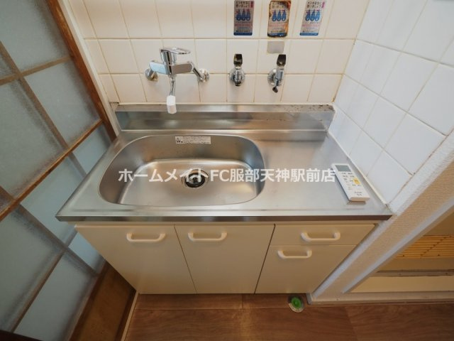 ストロング第3新大阪のキッチン