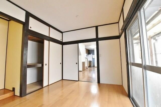 三萩野戸建の寝室