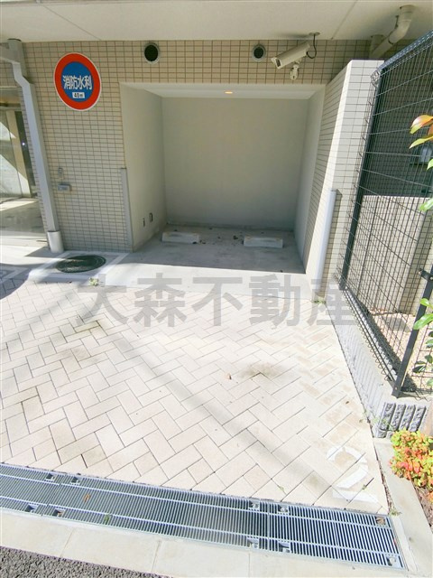 パティーナ大森の駐車場|敷地内平置き駐車場　空き状況等詳細はお問合せください。