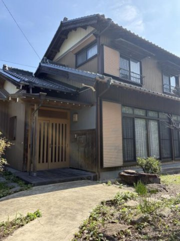 半田市鴉根町３丁目　中古戸建