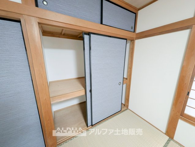 中古戸建て　八王子市暁町2丁目の収納|【Go filled with memories】
◆ありったけの◆住空間をよりよくするためには大切な収納スペース。時が経ち思い出がここに詰まっていく。