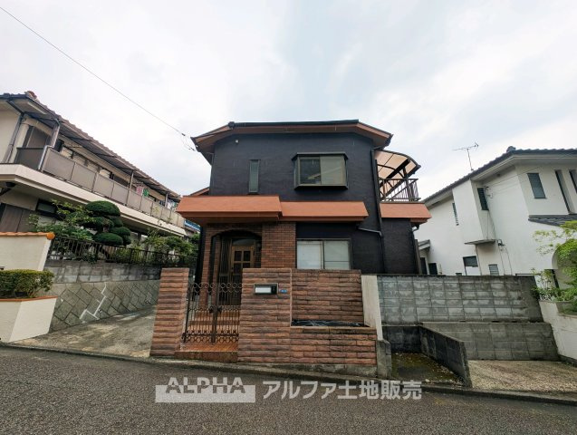 中古戸建て　八王子市暁町2丁目の外観|【Life Balance】◆整う暮らしの場所◆
日常とくつろぎの時間が自然に調和する住まい。過ごすほどに、暮らしの心地よさが広がっていく。