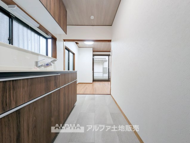 中古戸建て　八王子市暁町2丁目のキッチン|【Daily Comfort】
◆毎日を整える空間◆使いやすさに配慮されたキッチンは、料理をする時間まで楽しく感じられる場所。暮らしのリズムに自然と馴染み、心地よい日常を演出します。