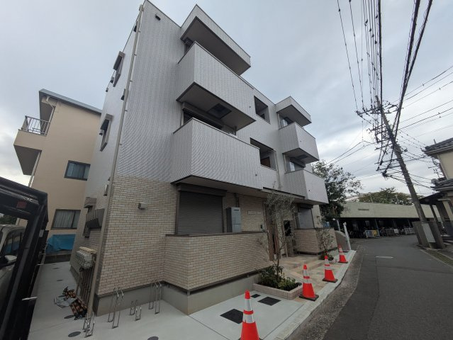 ストリーム鴨居の外観
