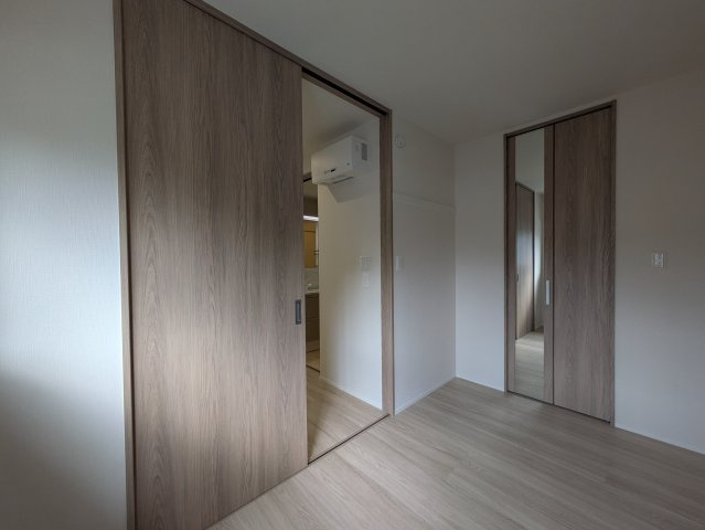 ストリーム鴨居の洋室