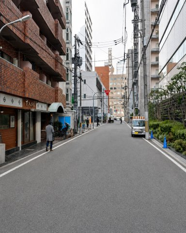 ノース四ツ橋ビルの洋室