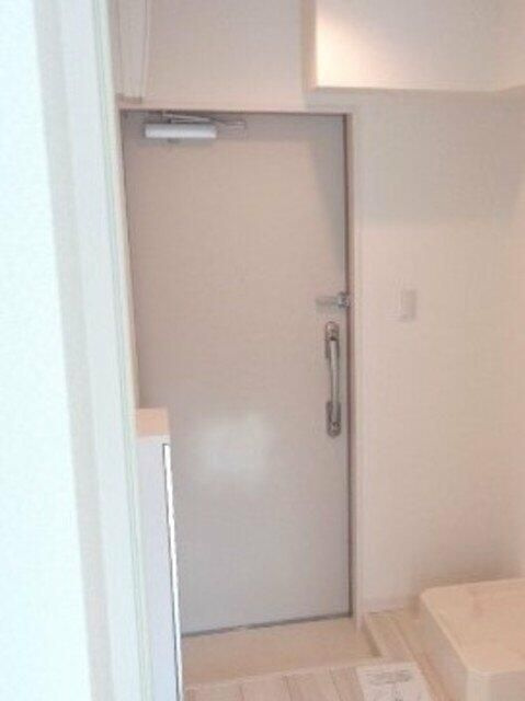 フルリール鶴見の玄関