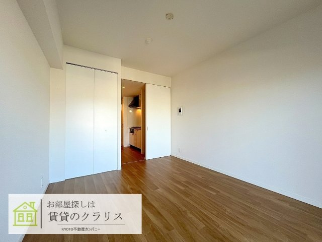 プリモ・レガーロ西京極の居間・リビング