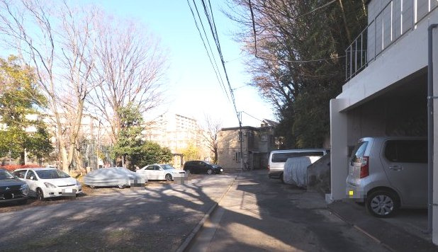 丸澤ガレージ赤羽台